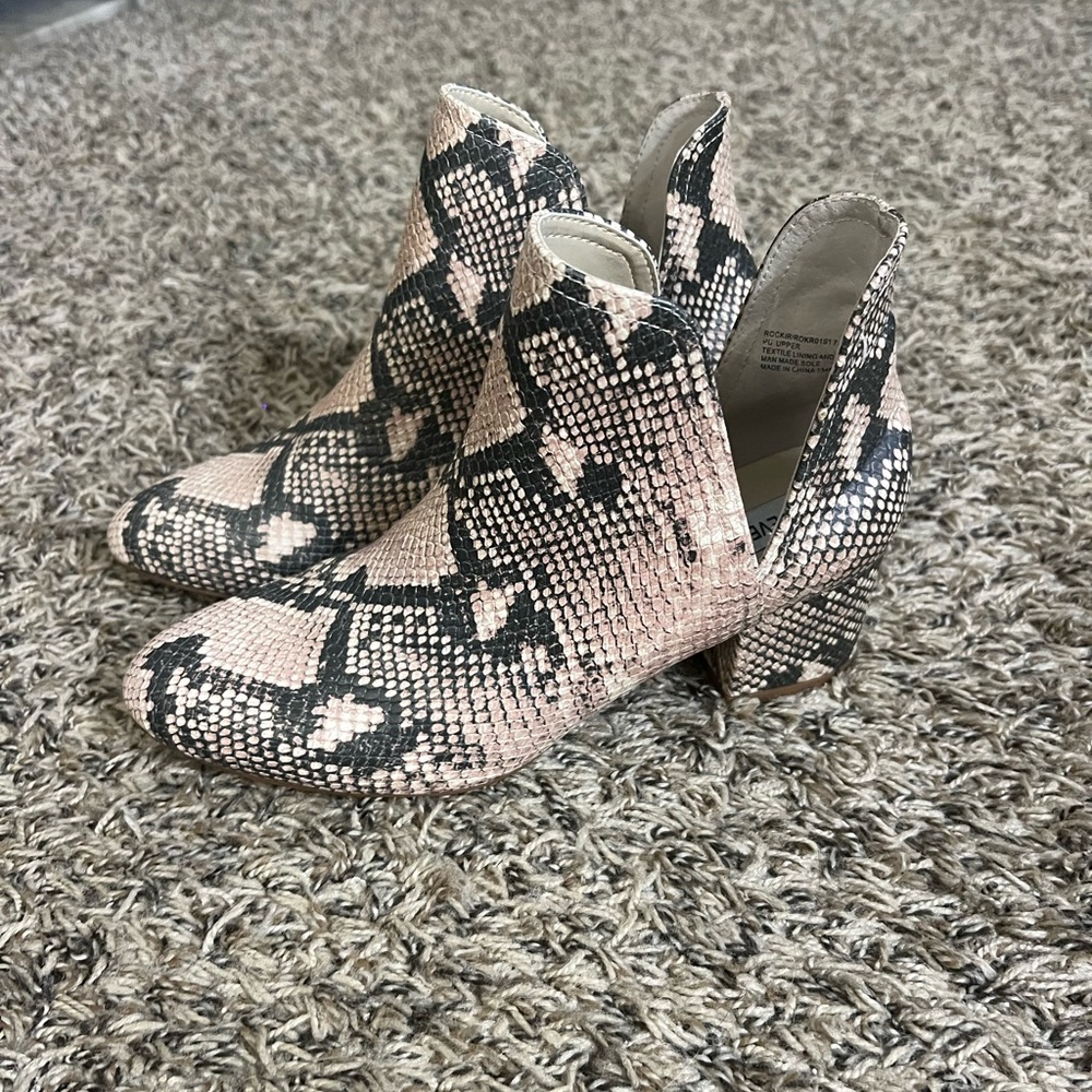 steve madden snakeskin booties